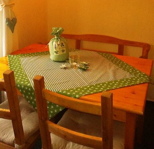 Rokytnice nad Jizerou Apartmán pro 6 - jídelní stůl